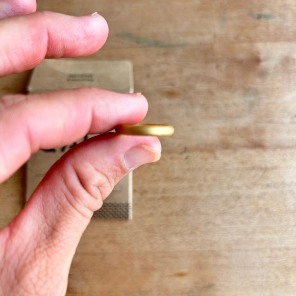 Qualo Ring Size 4 - Picture 5 of 5